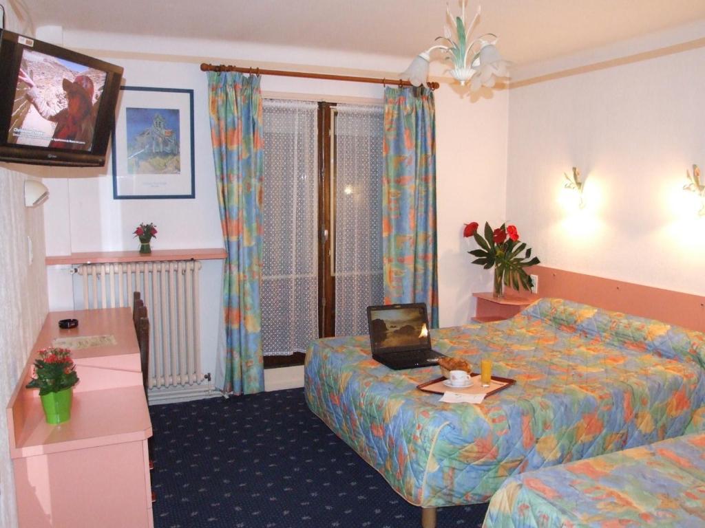 Hotel & Restaurant Azur La Freissinouse Номер фото